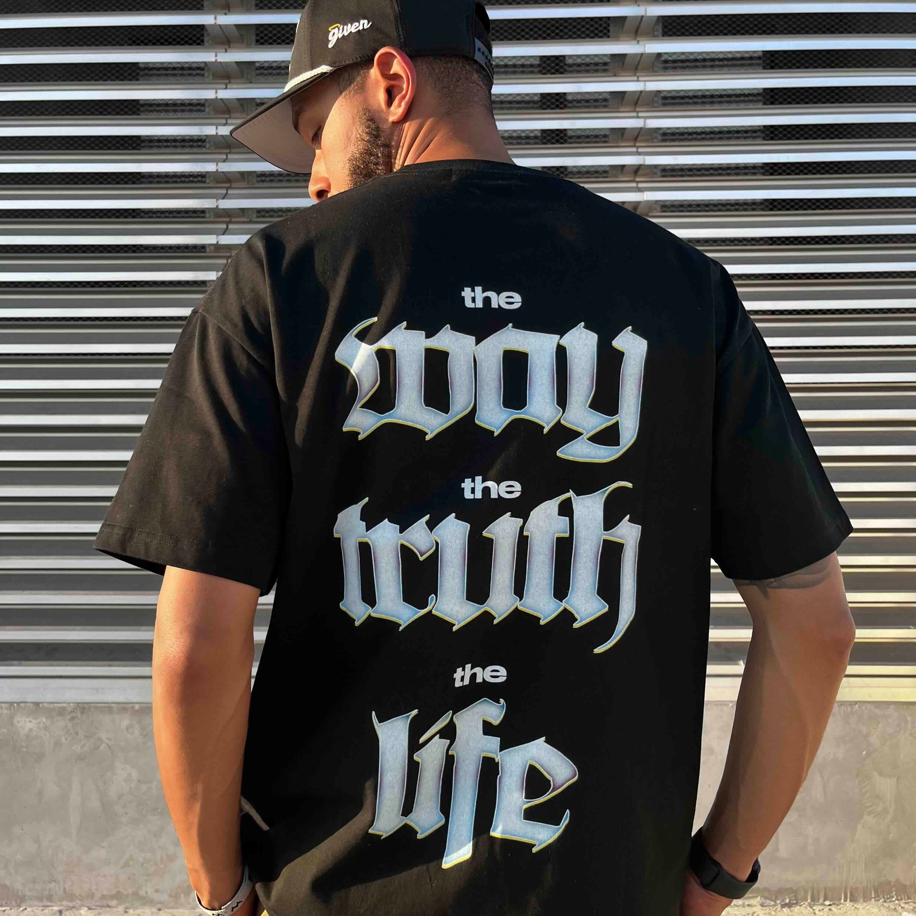 "JESUS IS KING" Shirt ODMPOD